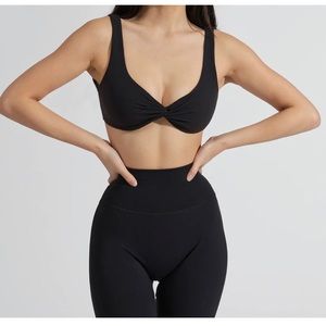 Buffbunny Twisted Sports Bra